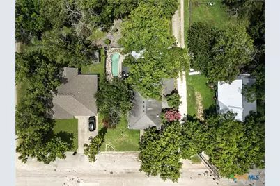 308 S Reagan Street, West, TX 76691 - Photo 3