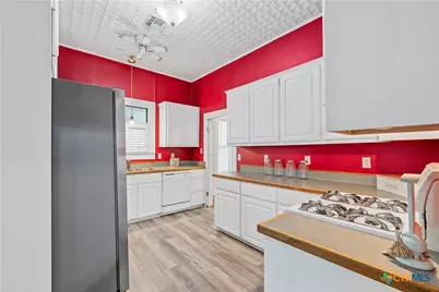 308 S Reagan Street, West, TX 76691 - Photo 17