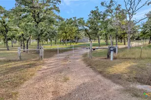 351 Sulphur Creek Estates Rd, Victoria, TX 77905 - Photo 5