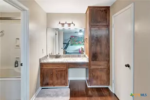 351 Sulphur Creek Estates Rd, Victoria, TX 77905 - Photo 15