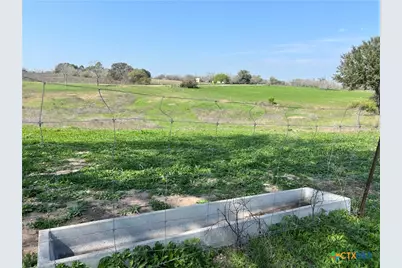 847 Hefner Lane, Cuero, TX 77954 - Photo 3