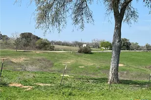 847 Hefner Ln, Cuero, TX 77954 - Photo 11