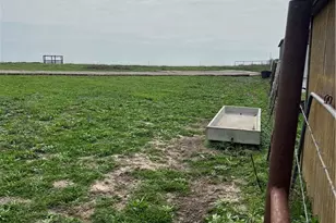 847 Hefner Ln, Cuero, TX 77954 - Photo 17