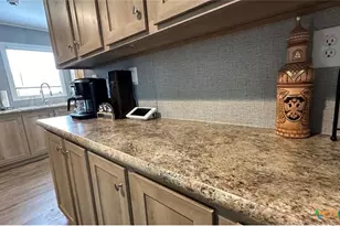 112 E Toledo St, Seadrift, TX 77983 - Photo 9