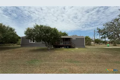 112 E Toledo Street, Seadrift, TX 77983 - Photo 5