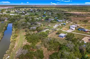 112 E Toledo St, Seadrift, TX 77983 - Photo 27