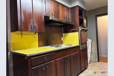 2012 Leon Drive, Port Lavaca, TX 77979 - Photo 11