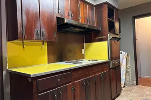 2012 Leon Dr, Port Lavaca, TX 77979 - Photo 11