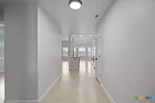 506 Roadrunner Ave, New Braunfels, TX 78130 - Photo 5