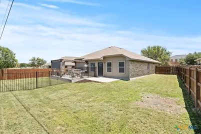 506 Roadrunner Avenue, New Braunfels, TX 78130 - Photo 23