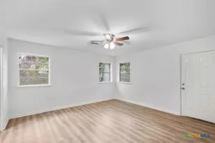 104 Warwick Glen St, Victoria, TX 77904 - Photo 23