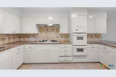 104 Warwick Glen Street, Victoria, TX 77904 - Photo 13