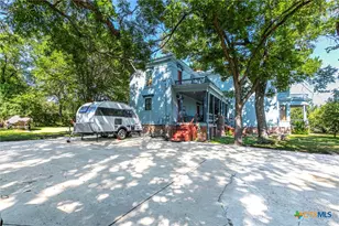 702 N Penelope St, Belton, TX 76513 - Photo 21