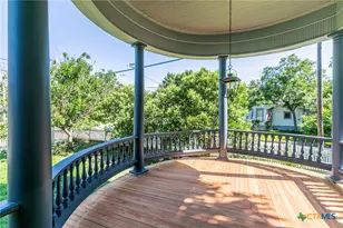 702 N Penelope St, Belton, TX 76513 - Photo 27