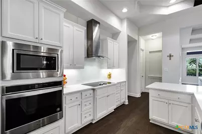 621 Oldenburg, New Braunfels, TX 78132 - Photo 7