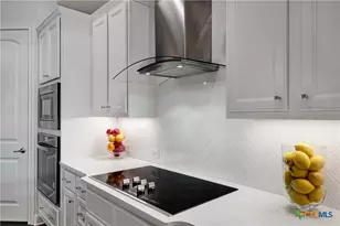 621 Oldenburg, New Braunfels, TX 78132 - Photo 5