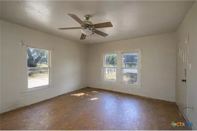 908 Campbell Street, Lampasas, TX 76550 - Photo 3