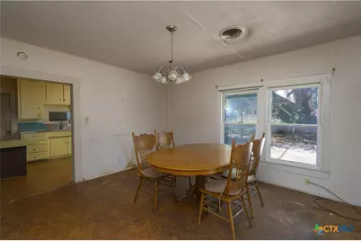 908 Campbell Street, Lampasas, TX 76550 - Photo 7