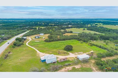 4425 US Hwy 90, Seguin, TX 78155 - Photo 1