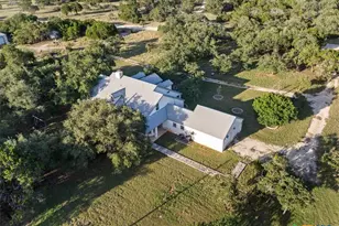 1651 Old Red Ranch Rd, Dripping Springs, TX 78620 - Photo 37