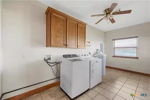 231 Co Rd 136, Burlington, TX 76519 - Photo 25