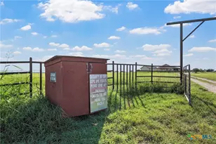 231 Co Rd 136, Burlington, TX 76519 - Photo 35