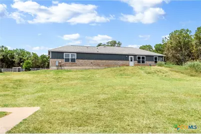 711 Forest Trail, New Braunfels, TX 78132 - Photo 5