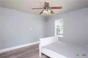 921 S 11th St, Temple, TX 76504 - Photo 15