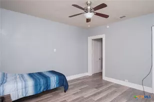 921 S 11th St, Temple, TX 76504 - Photo 19