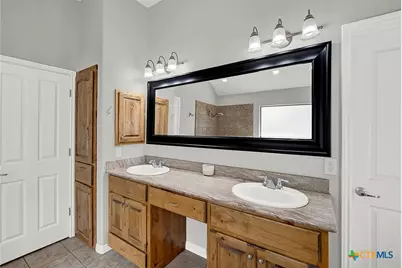 162 Champions Boulevard, La Vernia, TX 78121 - Photo 21