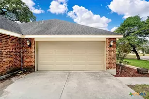 162 Champions Blvd, La Vernia, TX 78121 - Photo 5