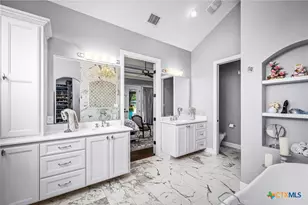 1607 Bordeaux Blanc, New Braunfels, TX 78132 - Photo 31