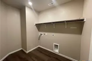 3512 Donald Dr, Seguin, TX 78155 - Photo 9