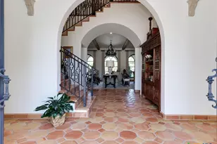 208 Creekridge Dr, Victoria, TX 77904 - Photo 3