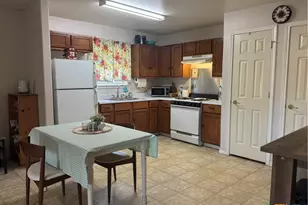 200 N 7th St, Lometa, TX 76853 - Photo 5