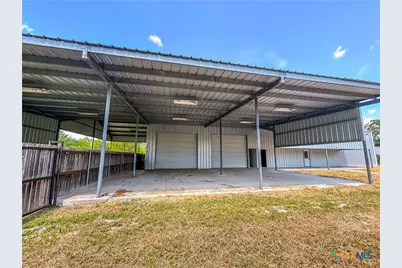 90 Honey Drive, Victoria, TX 77904 - Photo 5