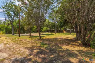 1308 Bert St, Seguin, TX 78155 - Photo 9