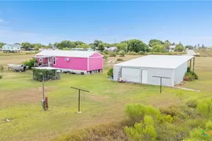 482 La Lucia St, Port Lavaca, TX 77979 - Photo 17