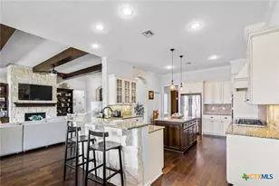 205 Pebble Brk, Victoria, TX 77904 - Photo 11