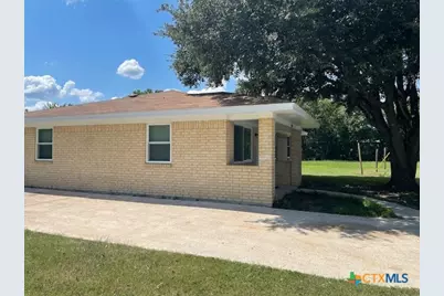 1300 Westpark Circle, Cameron, TX 76520 - Photo 3