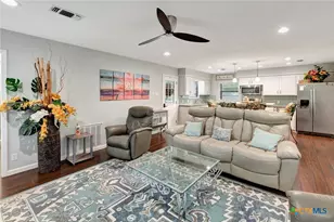 1106 W Jefferson Ave, Port O'Connor, TX 77982 - Photo 3