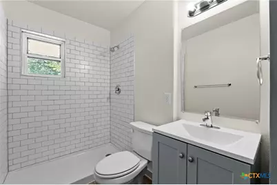 2109 W Avenue B, Temple, TX 76504 - Photo 11