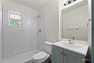 2109 W Avenue B, Temple, TX 76504 - Photo 11