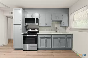 2109 W Avenue B, Temple, TX 76504 - Photo 9