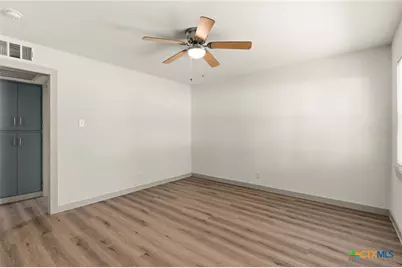 2109 W Avenue B, Temple, TX 76504 - Photo 5