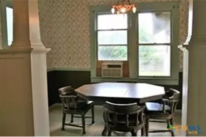 422 W North Main Street, Flatonia, TX 78941 - Photo 9