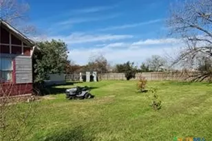 422 W North Main St, Flatonia, TX 78941 - Photo 23