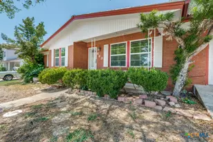 663 Lockener Ave, New Braunfels, TX 78130 - Photo 3