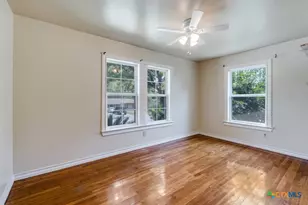 663 Lockener Ave, New Braunfels, TX 78130 - Photo 21