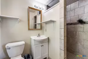 663 Lockener Ave, New Braunfels, TX 78130 - Photo 19